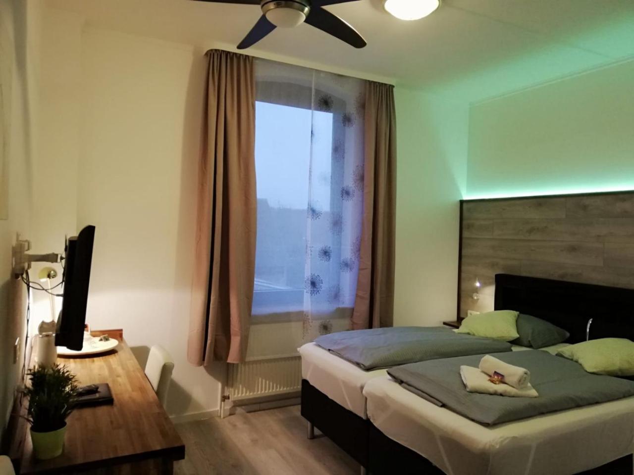 Bennetts Restaurant Und Hotel Wittingen المظهر الخارجي الصورة